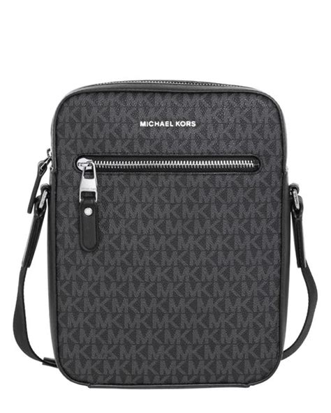 michael kors men's crossbody bag.